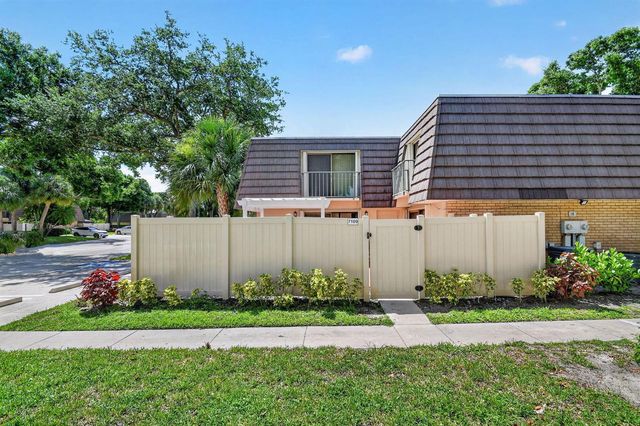 7109 71st Way, West Palm Beach, FL 33407