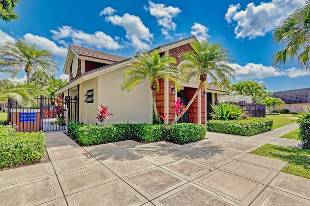 7109 71st Way, West Palm Beach, FL 33407