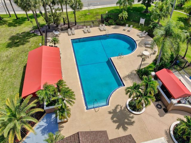 7109 71st Way, West Palm Beach, FL 33407