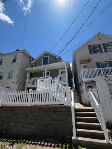 299 W Broadway, Paterson City, NJ 07522