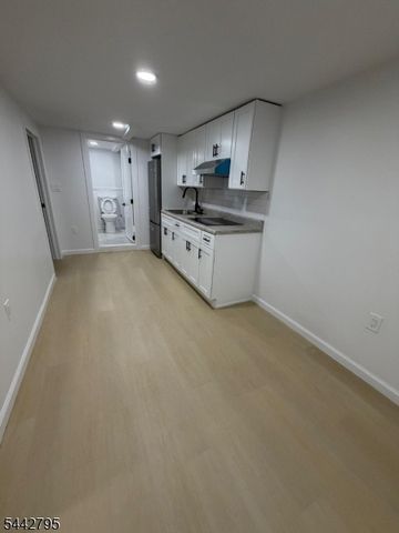 299 W Broadway, Paterson City, NJ 07522