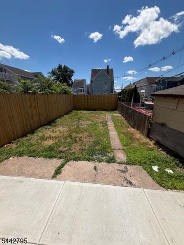 299 W Broadway, Paterson City, NJ 07522