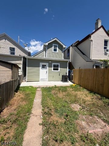 299 W Broadway, Paterson City, NJ 07522
