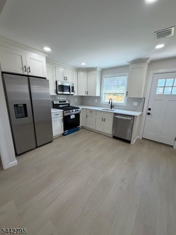 299 W Broadway, Paterson City, NJ 07522