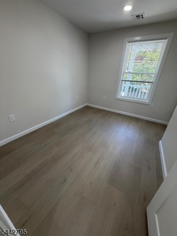 299 W Broadway, Paterson City, NJ 07522