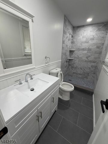 299 W Broadway, Paterson City, NJ 07522