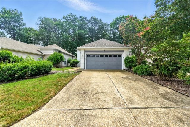 910 Drivers LN, Newport News, VA 23602