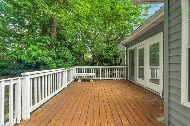910 Drivers LN, Newport News, VA 23602