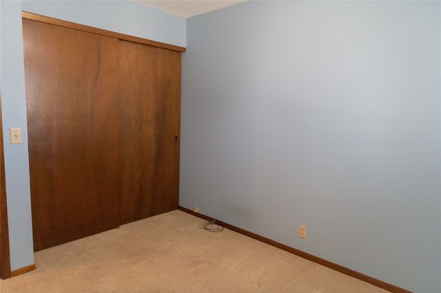 201 E 15th Street, Pella, IA 50219