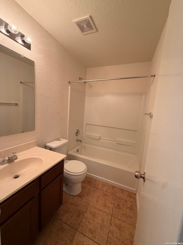 13138 aurora, San Antonio, TX 78249