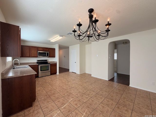 13138 aurora, San Antonio, TX 78249