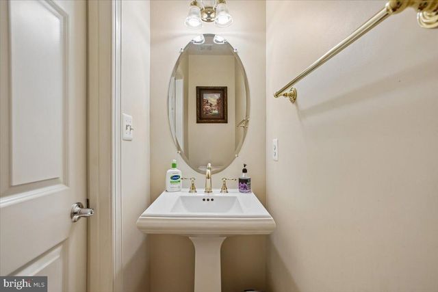 1309 MCLEAN CREST CT, Mclean, VA 22101