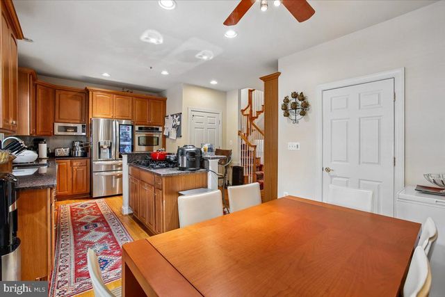1309 MCLEAN CREST CT, Mclean, VA 22101