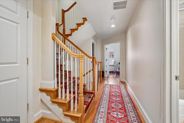 1309 MCLEAN CREST CT, Mclean, VA 22101
