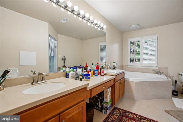 1309 MCLEAN CREST CT, Mclean, VA 22101