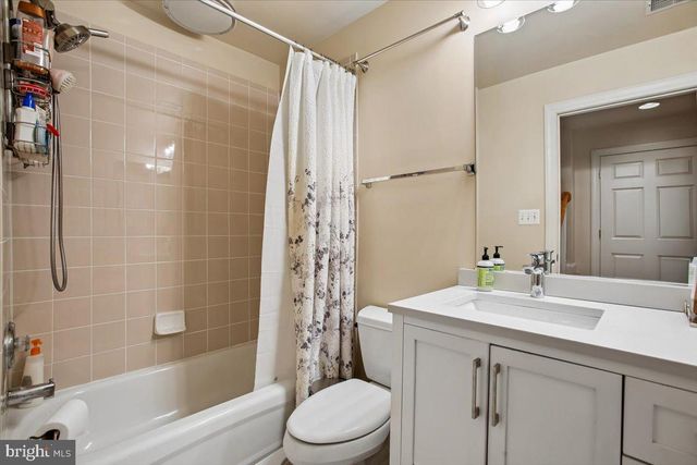 1309 MCLEAN CREST CT, Mclean, VA 22101