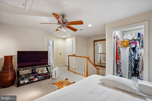 1309 MCLEAN CREST CT, Mclean, VA 22101
