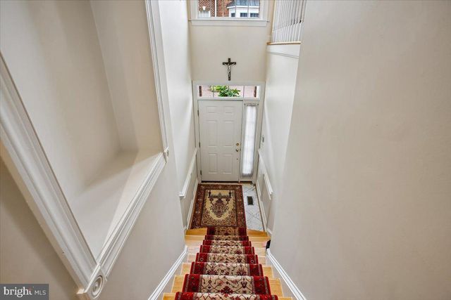 1309 MCLEAN CREST CT, Mclean, VA 22101