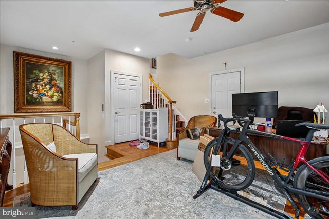 1309 MCLEAN CREST CT, Mclean, VA 22101