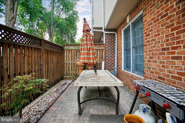 1309 MCLEAN CREST CT, Mclean, VA 22101