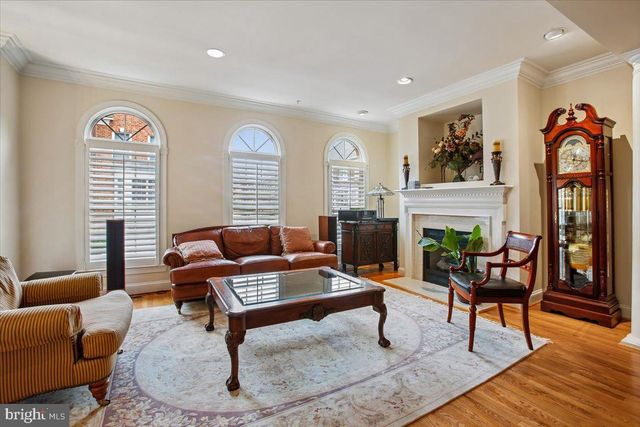 1309 MCLEAN CREST CT, Mclean, VA 22101