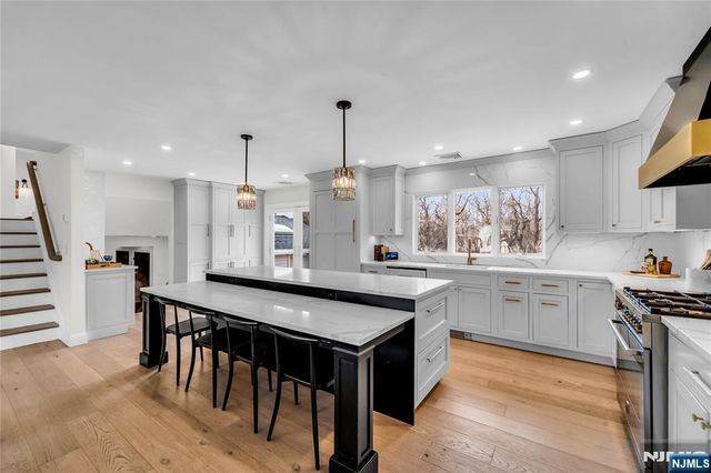 231 Birchwood Road, Old Tappan, NJ 07675