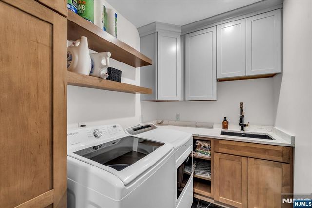 231 Birchwood Road, Old Tappan, NJ 07675