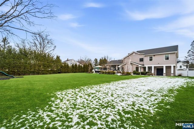 231 Birchwood Road, Old Tappan, NJ 07675