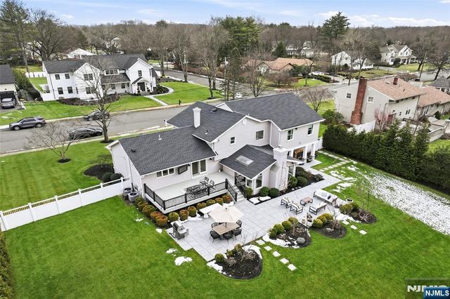 231 Birchwood Road, Old Tappan, NJ 07675