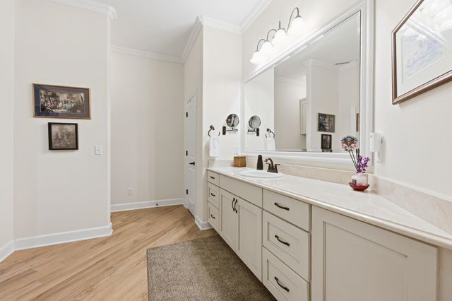 5095 N Remington, Bel Aire, KS 67226