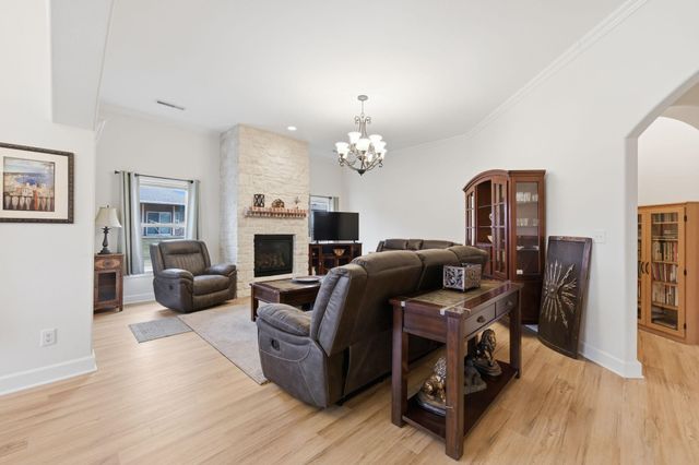 5095 N Remington, Bel Aire, KS 67226