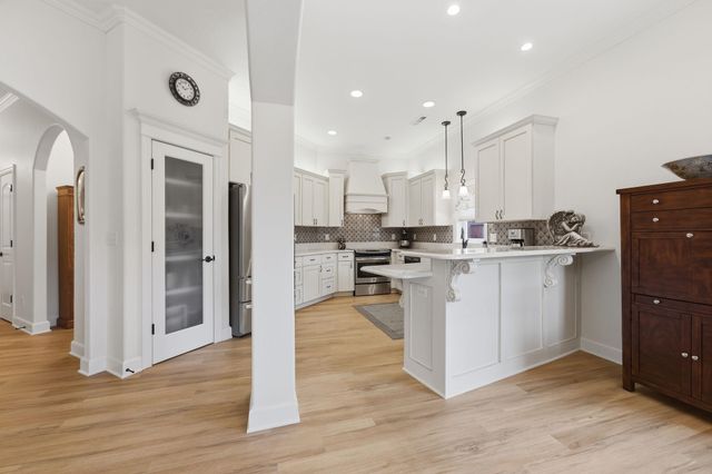 5095 N Remington, Bel Aire, KS 67226