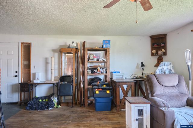 180 W Virginia St, Stayton, OR 97383