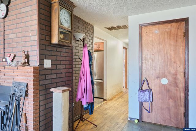180 W Virginia St, Stayton, OR 97383