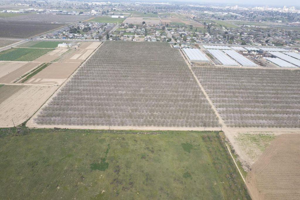 Image 5 of property listing at 0 Apn 328-050-37, Fresno, CA 93706