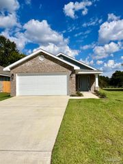 3347 Bliss Ln 7E, Cantonment, FL 32533