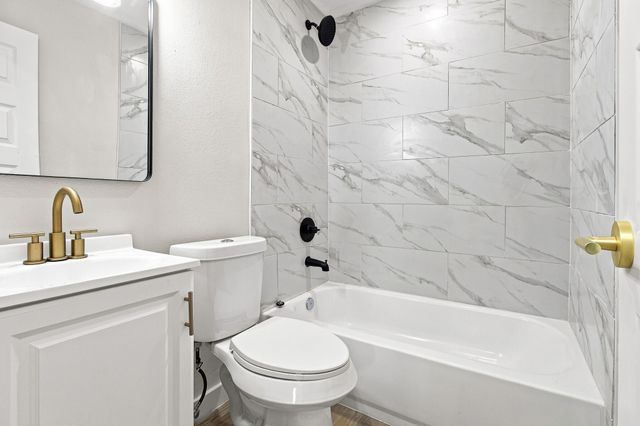 1504 Coral Cut Off, Pelican Bay, TX 76020