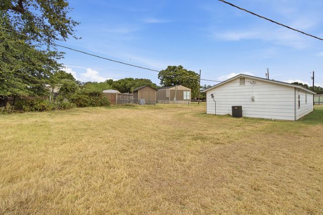 1504 Coral Cut Off, Pelican Bay, TX 76020