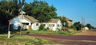 700 N WAGGONER STREET, Electra, TX 76360