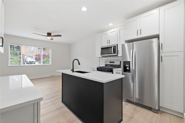 2961 Ruthwood Ave, Baldwin Boro, PA 15227