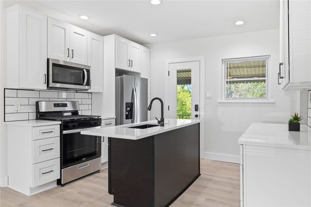 2961 Ruthwood Ave, Baldwin Boro, PA 15227