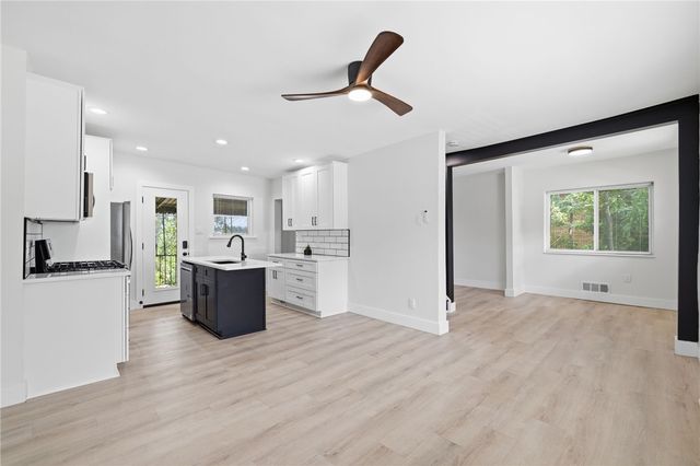 2961 Ruthwood Ave, Baldwin Boro, PA 15227