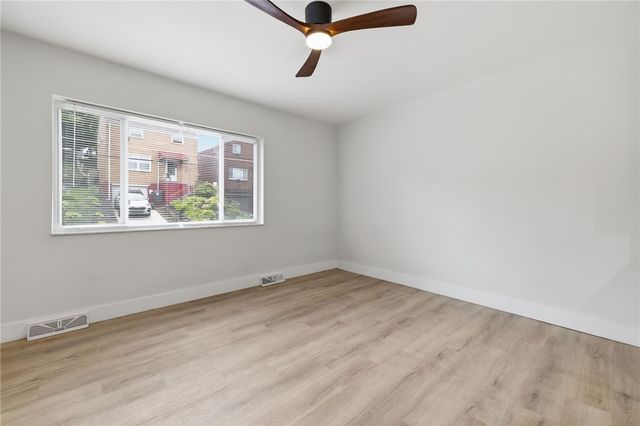 2961 Ruthwood Ave, Baldwin Boro, PA 15227