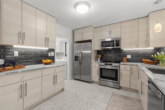 157 GARDEN LANE, Sarasota, FL 34242