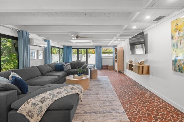 157 GARDEN LANE, Sarasota, FL 34242