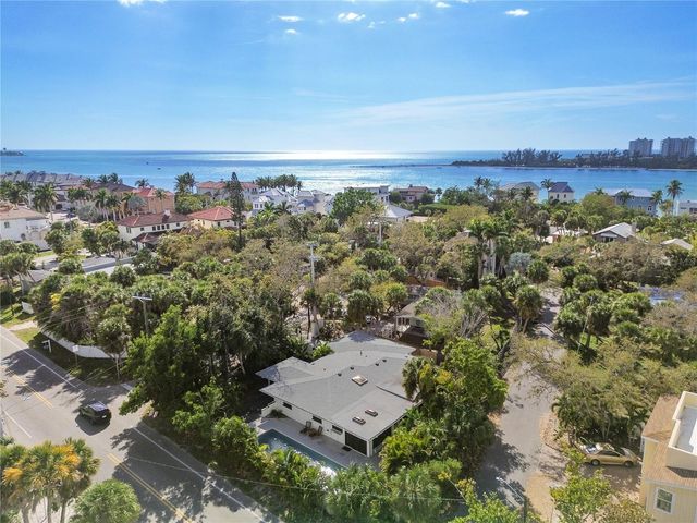 157 GARDEN LANE, Sarasota, FL 34242