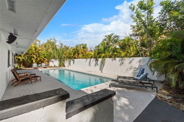 157 GARDEN LANE, Sarasota, FL 34242