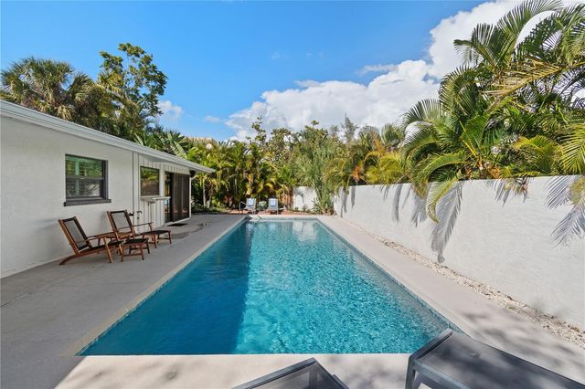 157 GARDEN LANE, Sarasota, FL 34242