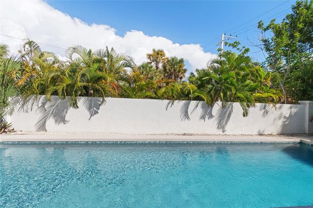 157 GARDEN LANE, Sarasota, FL 34242