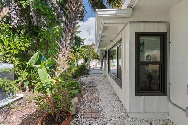 157 GARDEN LANE, Sarasota, FL 34242